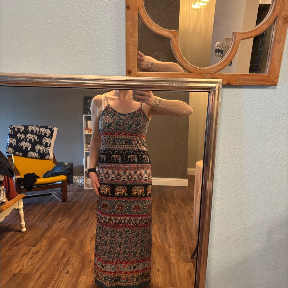 Wet Seal Multi-Color Elephant Print Maxi Dress - Picture 3 of 4